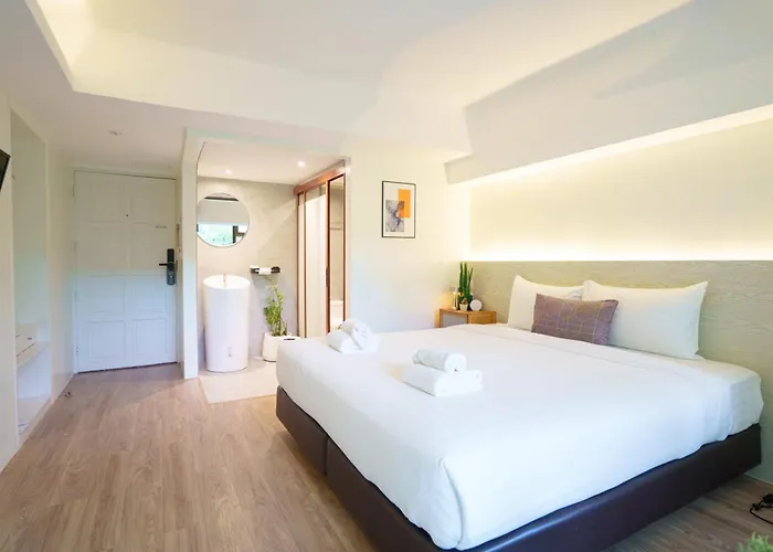 Zayn Phrom Phong - Near Skytrain Phrom Phong Station