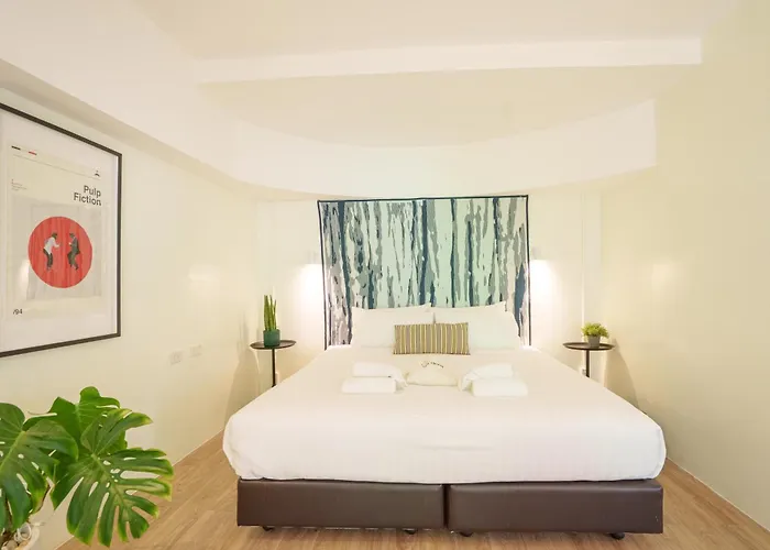 Zayn Phrom Phong - Near Skytrain Phrom Phong Station 3*