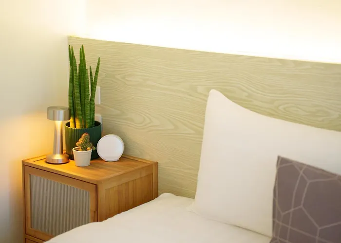 Hotel Zayn Phrom Phong - Near Skytrain Phrom Phong Station 3*