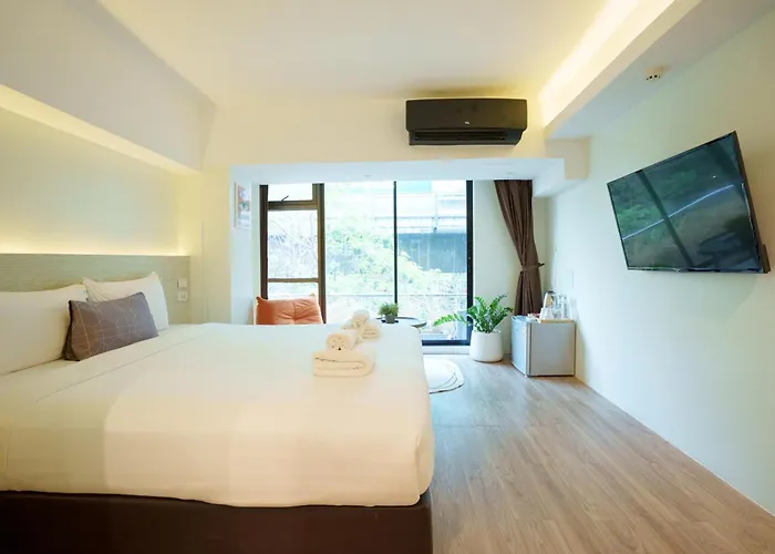 Hotel Zayn Phrom Phong - Near Skytrain Phrom Phong Station 3*