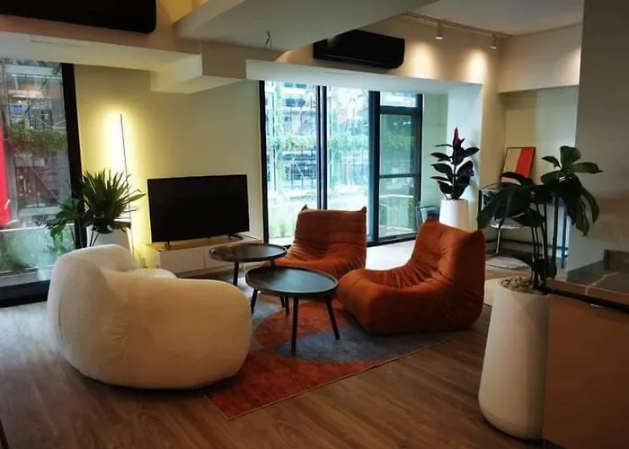 Zayn Phrom Phong - Near Skytrain Phrom Phong Station